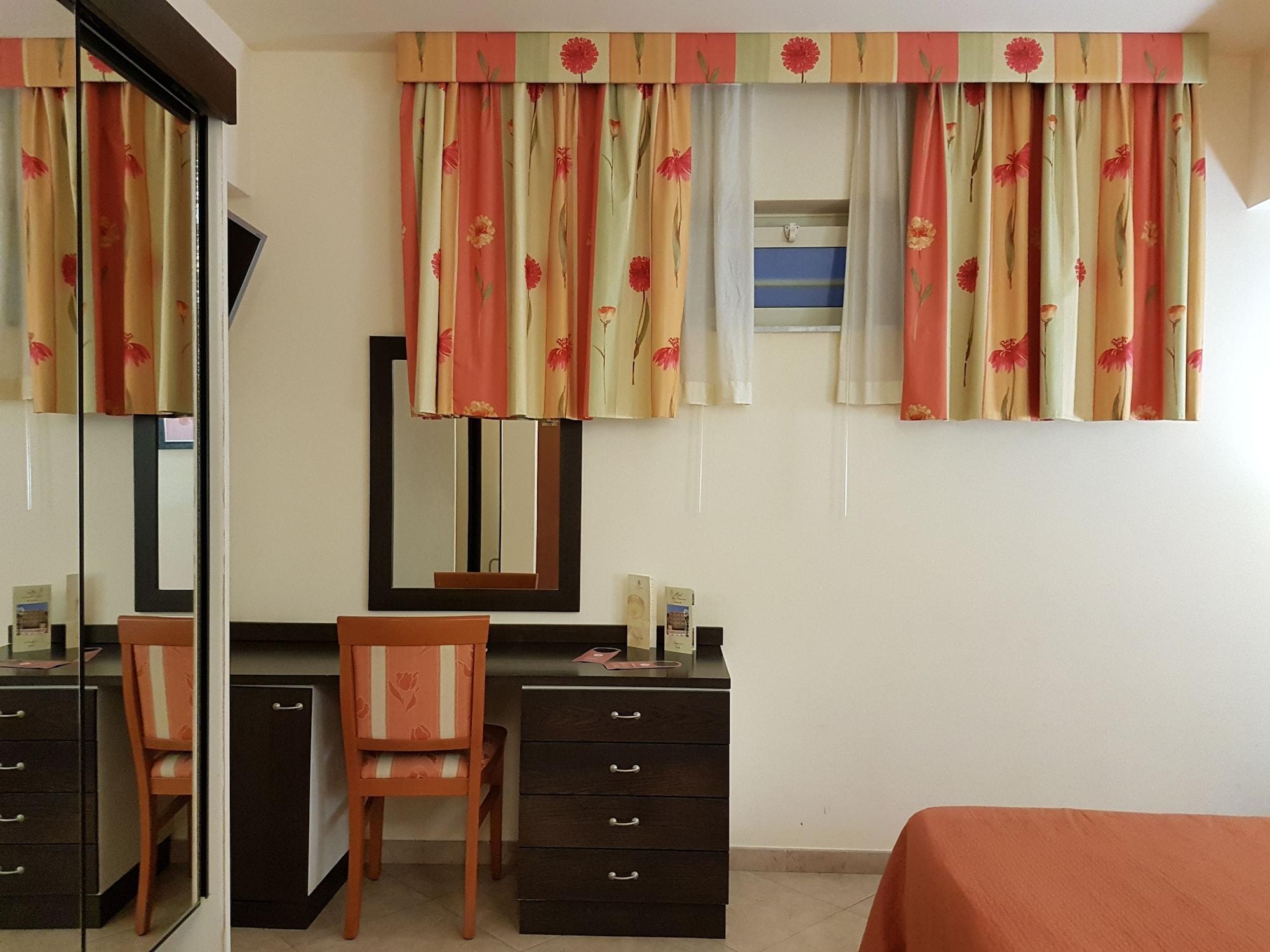 Hotel Orizzonte 레토이아니 외부 사진