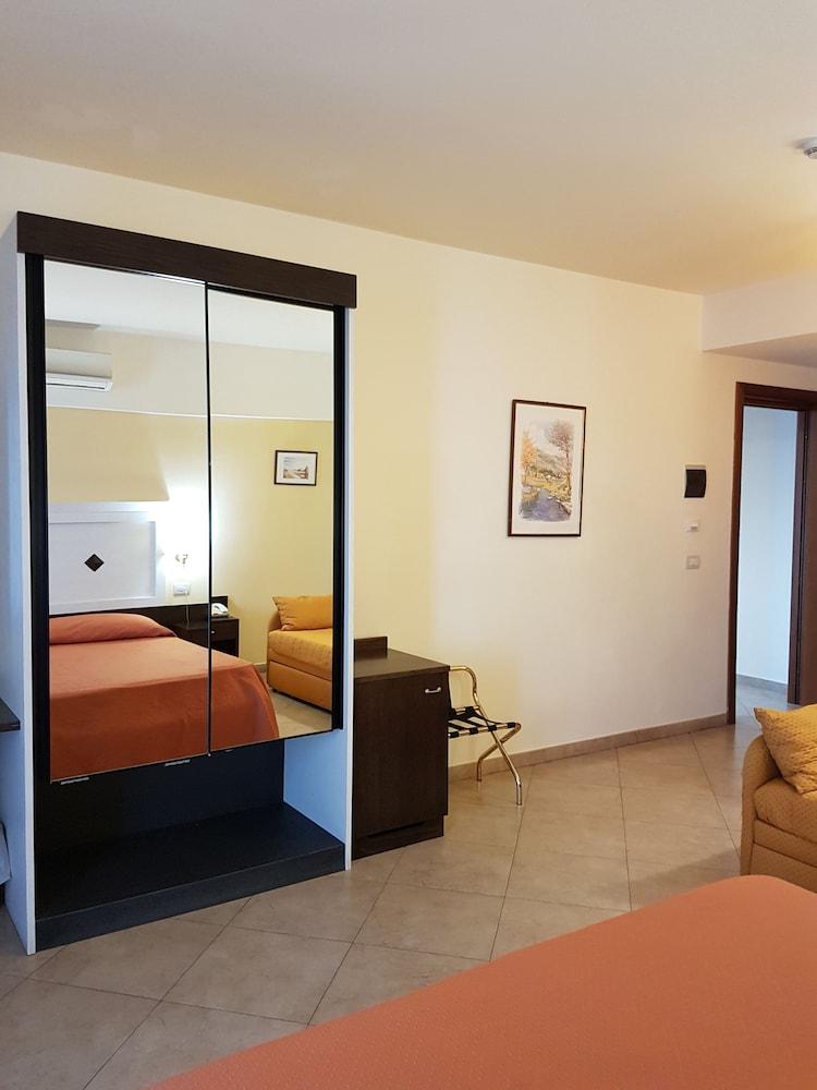 Hotel Orizzonte 레토이아니 외부 사진