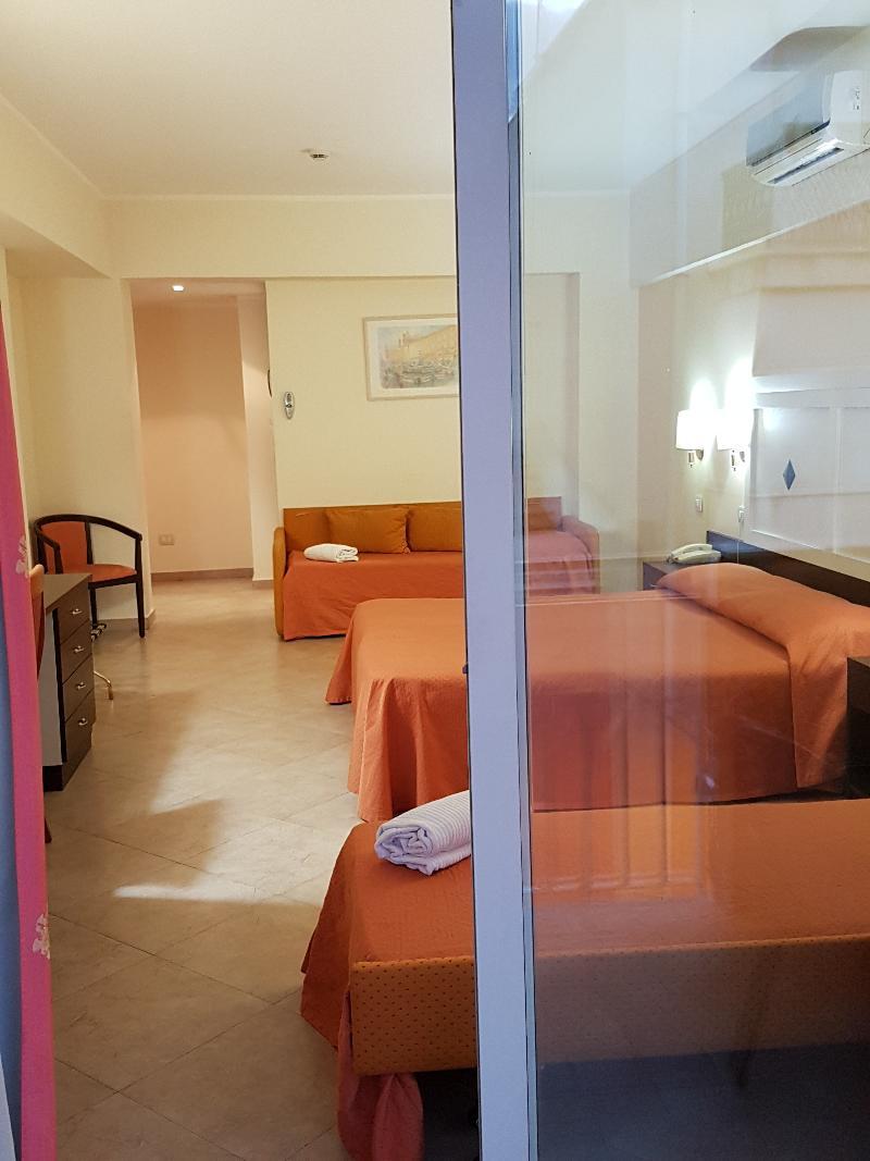 Hotel Orizzonte 레토이아니 외부 사진